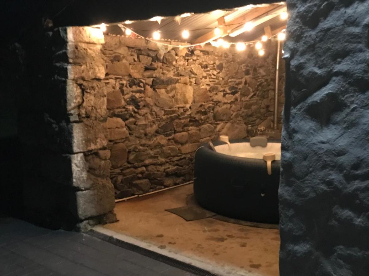 Mournes Family Cottage With Hot Tub Hilltown Exterior foto